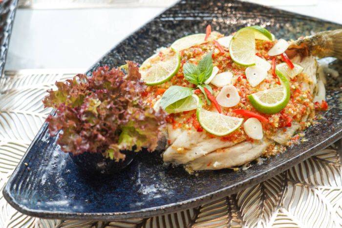 ปลากระพงนึ่งมะนาว